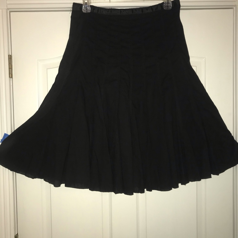Super cute cotton skirt sz 16 black pleated skirt